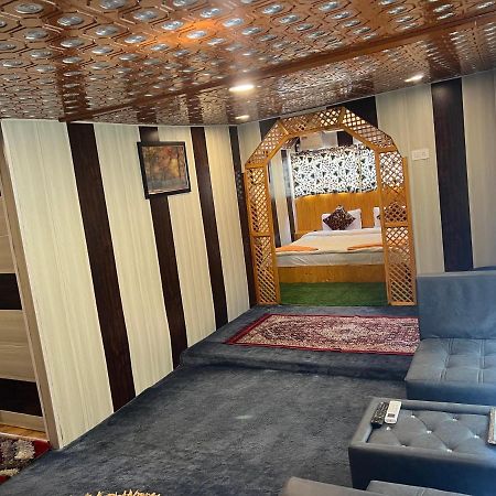 فندق Aristotle Group Of Houseboats & Transportation Srīnagar المظهر الخارجي الصورة
