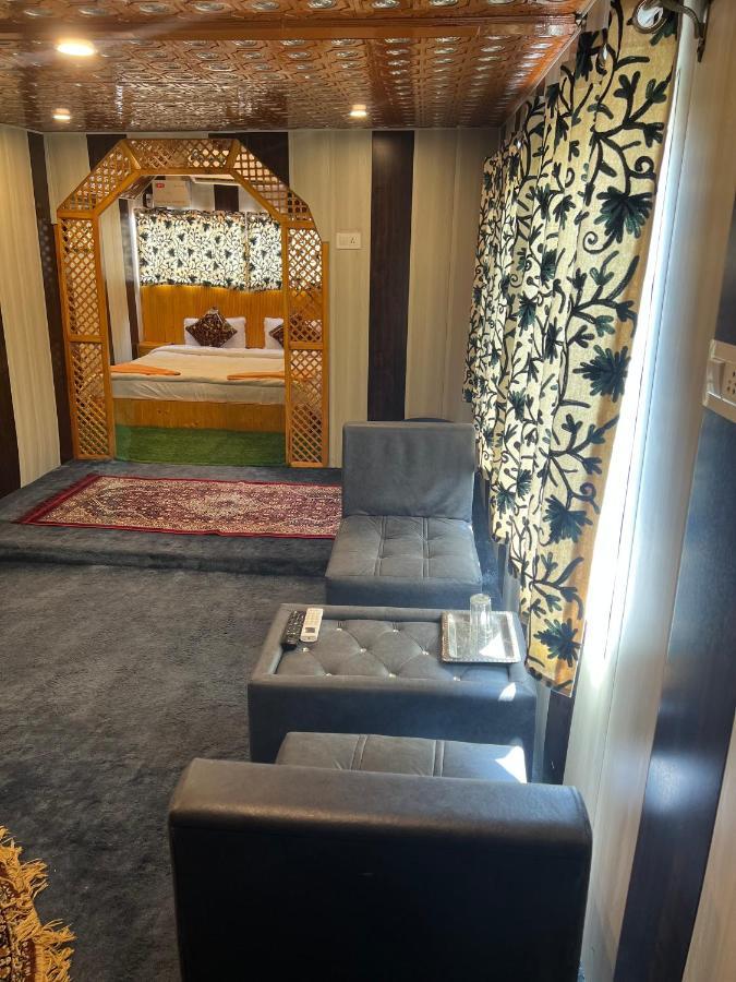 فندق Aristotle Group Of Houseboats & Transportation Srīnagar المظهر الخارجي الصورة