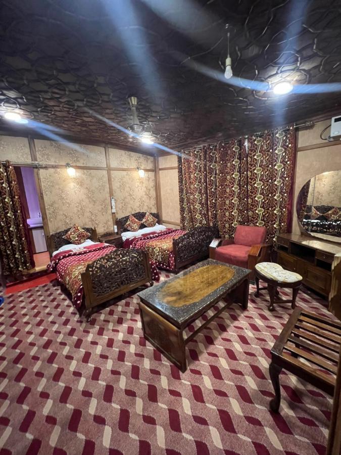 فندق Aristotle Group Of Houseboats & Transportation Srīnagar المظهر الخارجي الصورة