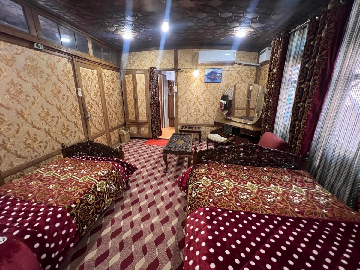 فندق Aristotle Group Of Houseboats & Transportation Srīnagar المظهر الخارجي الصورة
