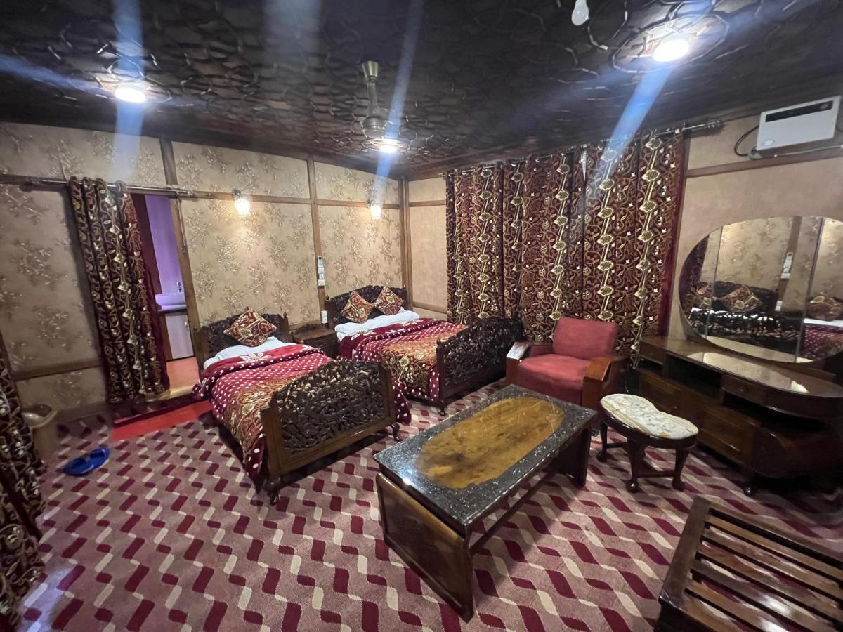 فندق Aristotle Group Of Houseboats & Transportation Srīnagar المظهر الخارجي الصورة